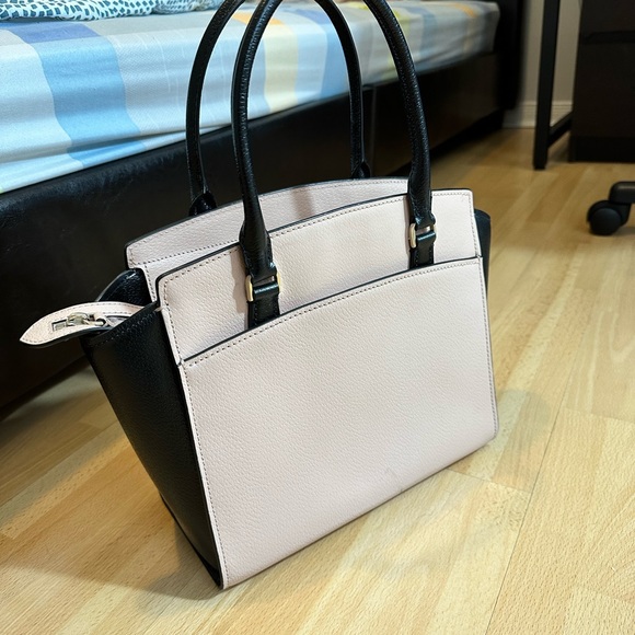 Kate Spade Handbag in great condition - Picture 3 of 10